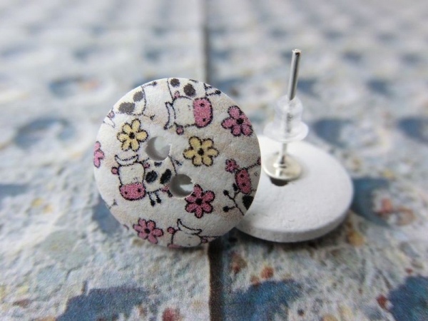 Holz Knopf Ohrstecker Kuh Blümchen Blumen Cow